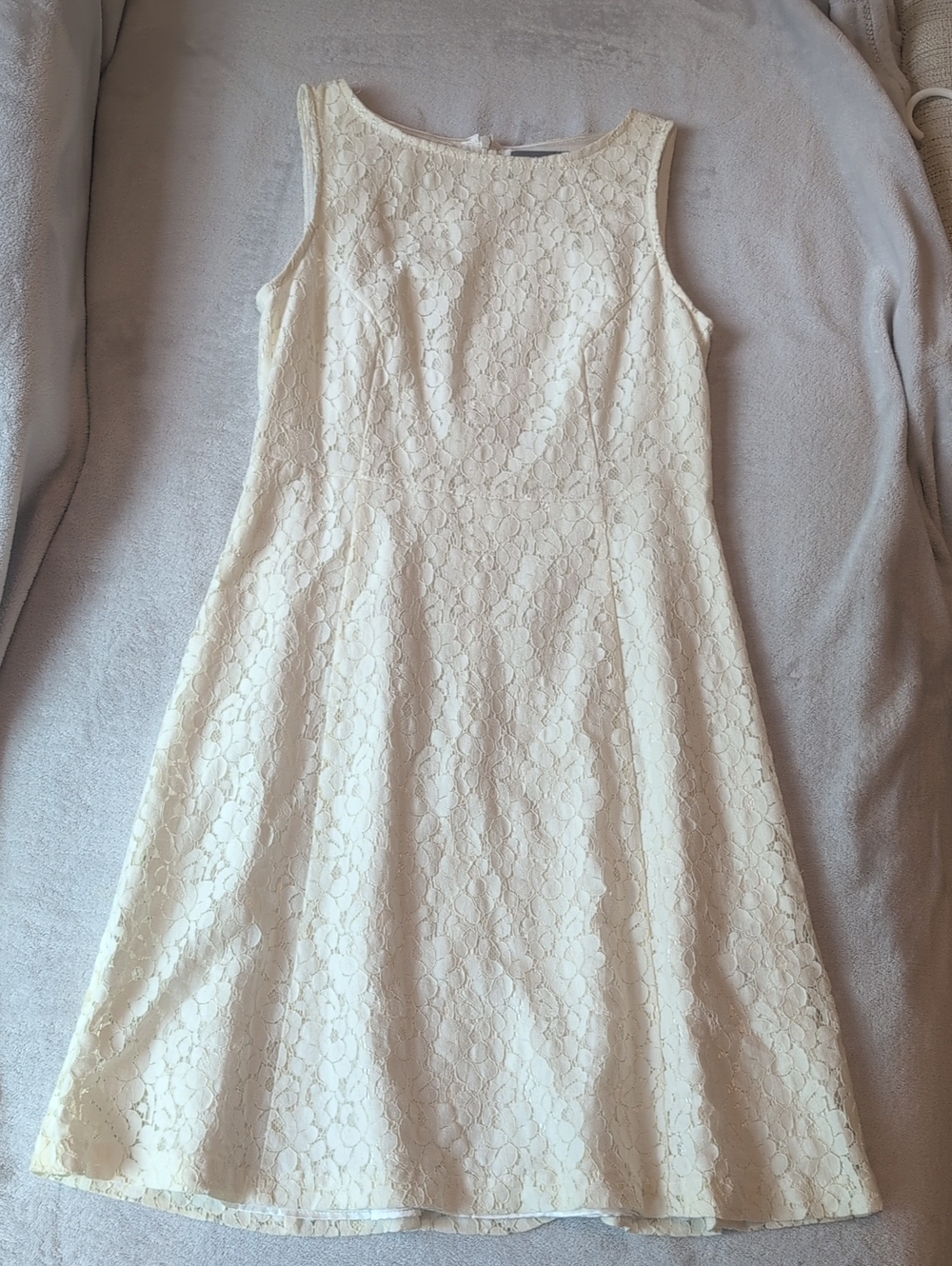 Sleeveless Lace A-Line Dress in Cream